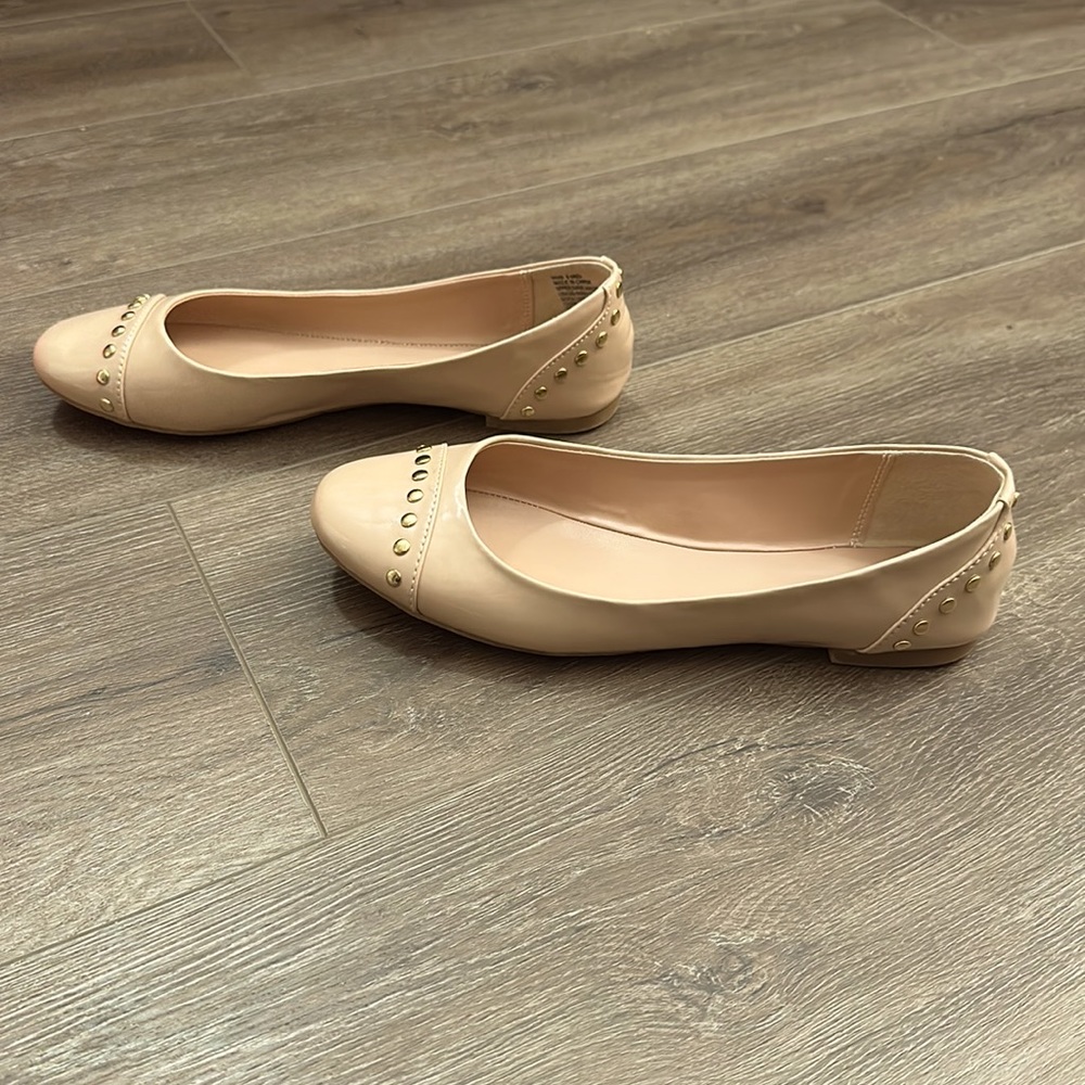 Candie’s flats